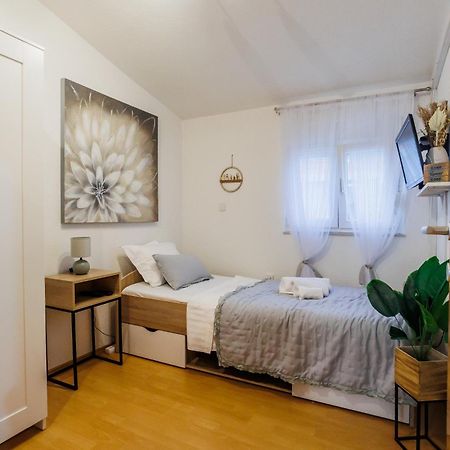 Apartman Marioeta Kaštel Stari Exterior foto