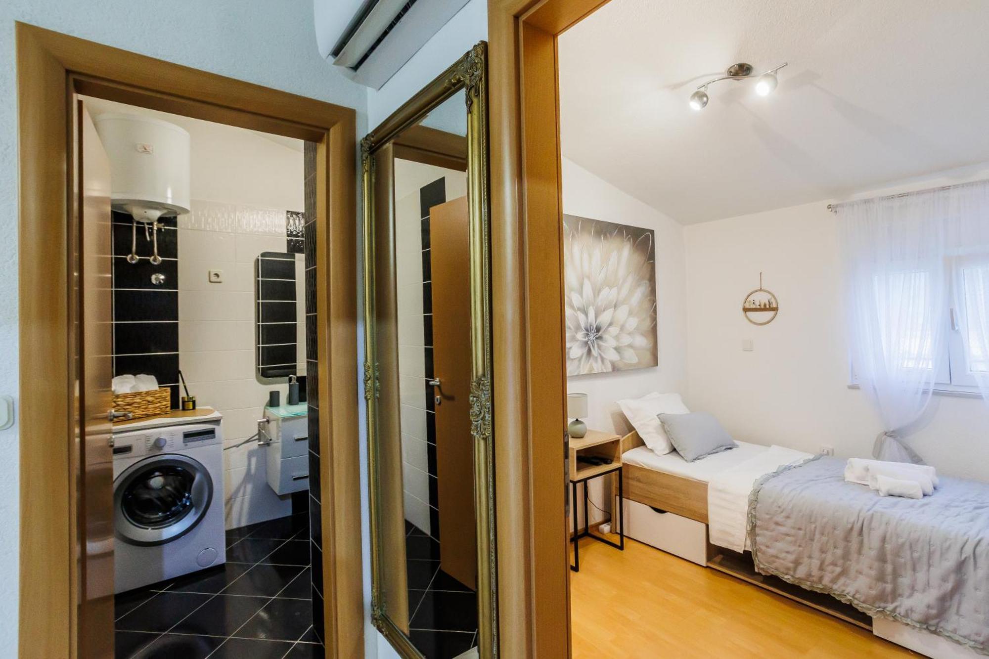Apartman Marioeta Kaštel Stari Exterior foto