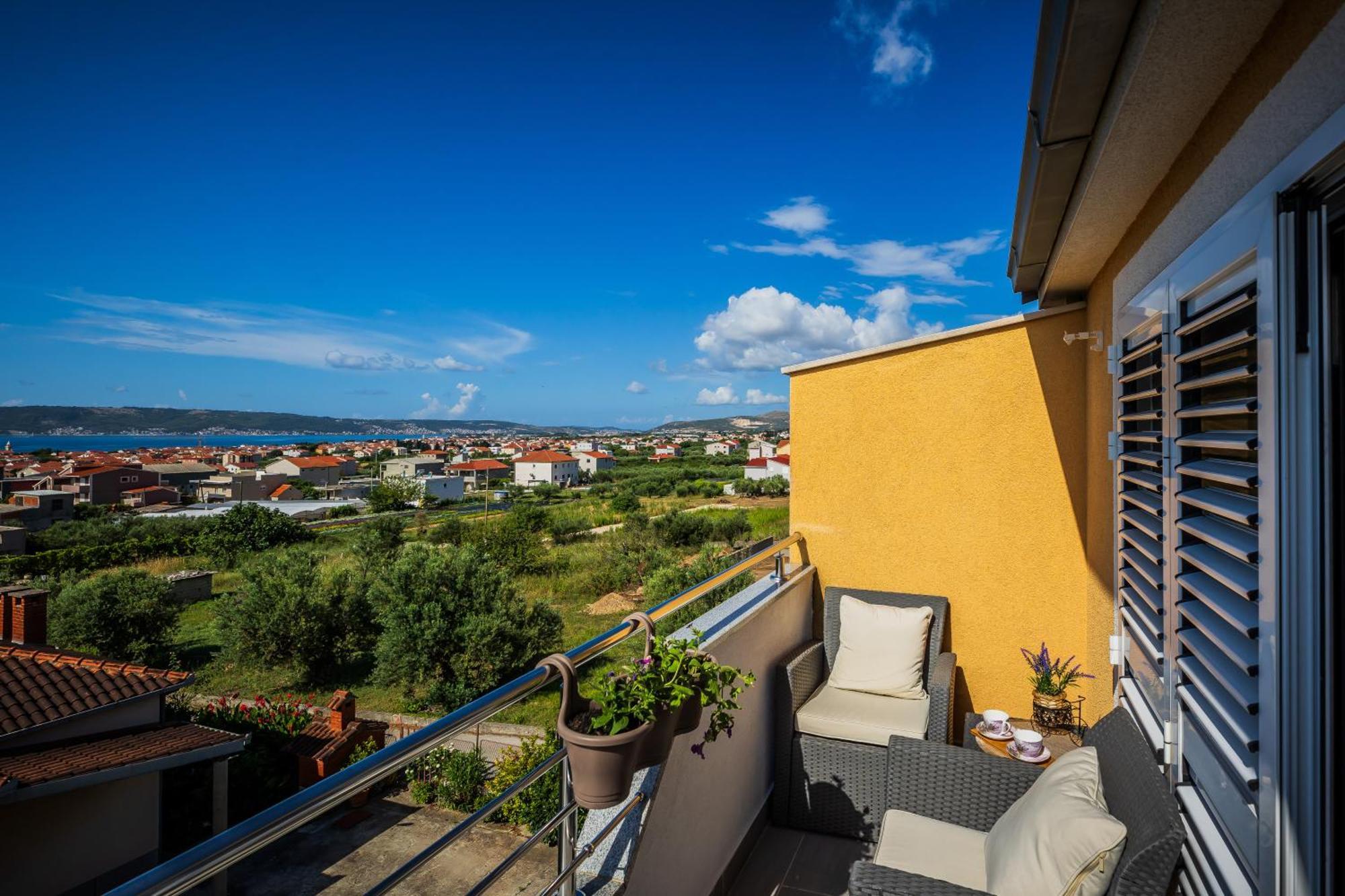 Apartman Marioeta Kaštel Stari Exterior foto