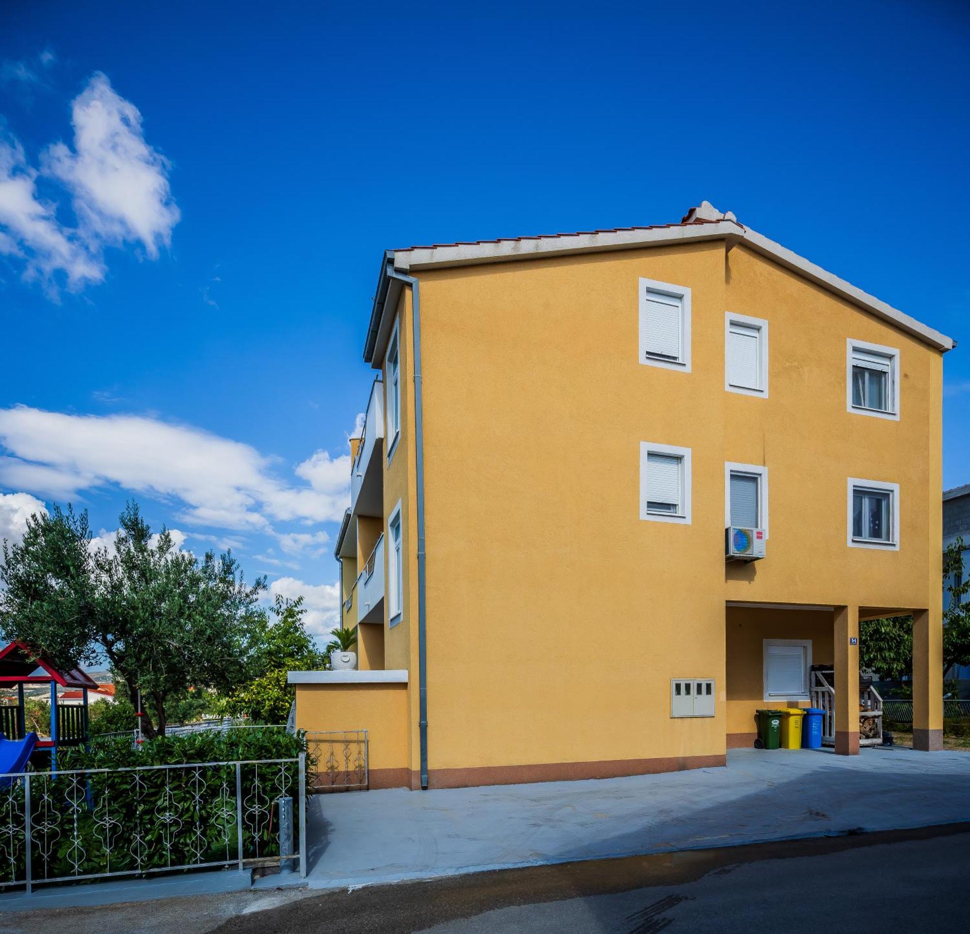 Apartman Marioeta Kaštel Stari Exterior foto
